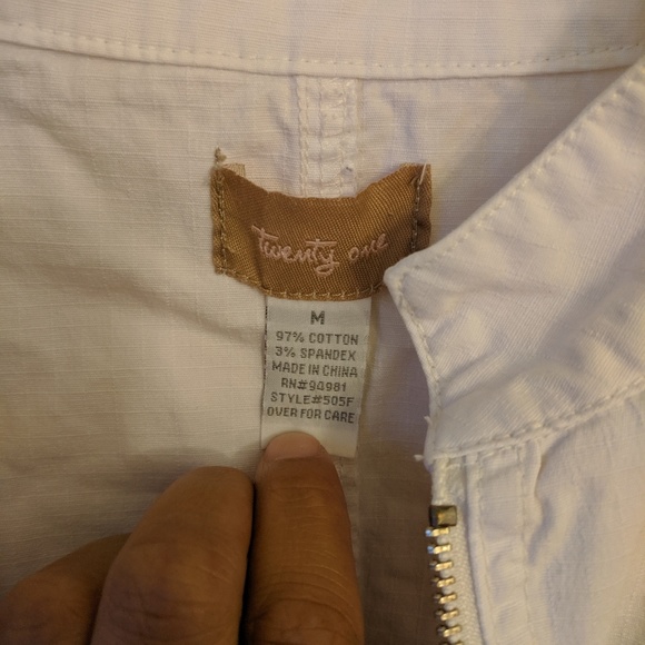 White jacket - Picture 4 of 4